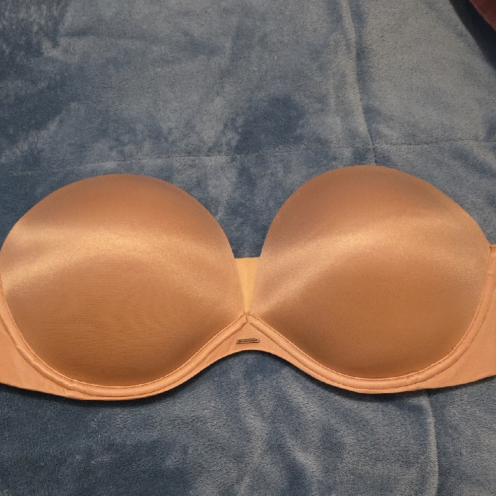 Victoria's Secret Tan Strapless Bra Seamless Design